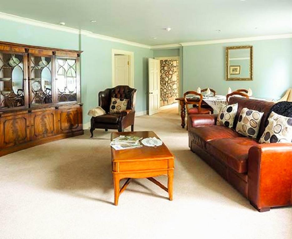 Riverview Country Park Hotel Форес Стая снимка